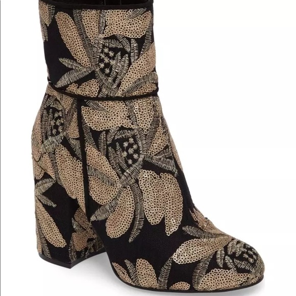 STEVE MADDEN New Goldie Booties Sz 7.5 - Picture 1 of 8